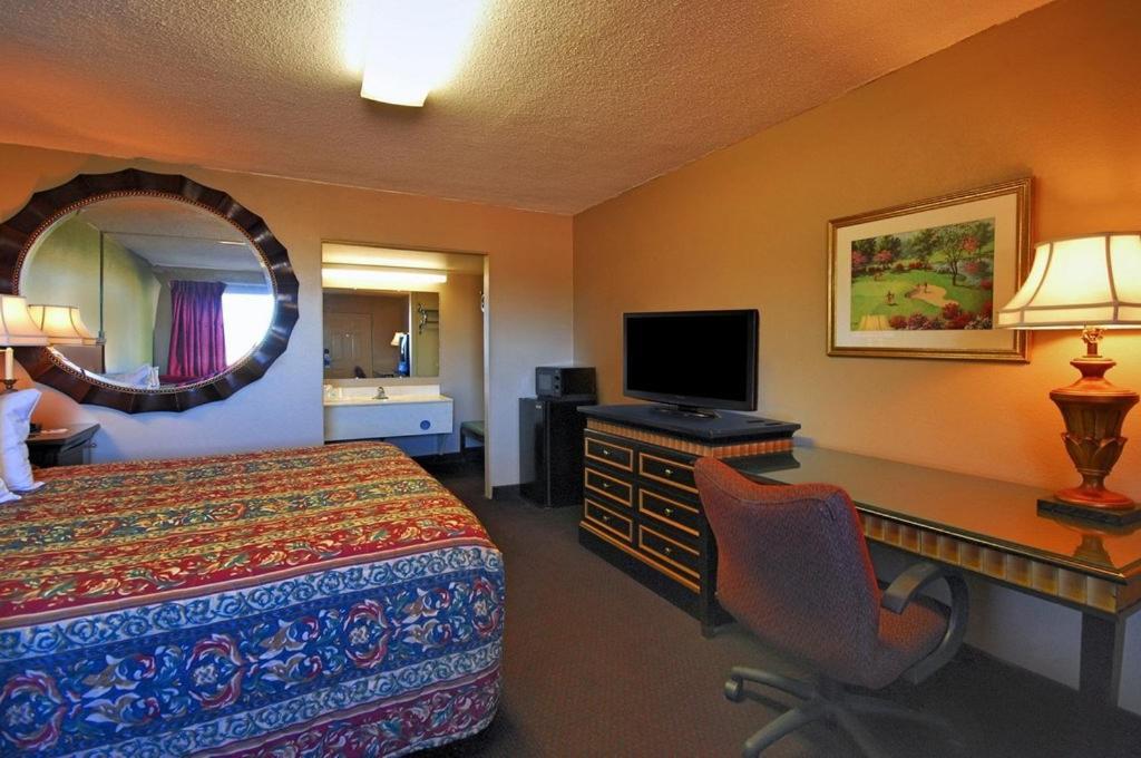 Rodeway Inn Indianola Habitación foto